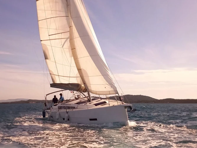 Wynajem łodzi Dufour Dufour 430 w Hyeres na SamBoat 