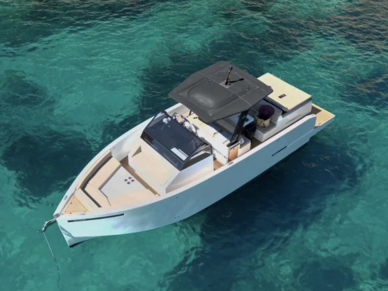 Wynajmij De Antonio D34 w Porto-Vecchio