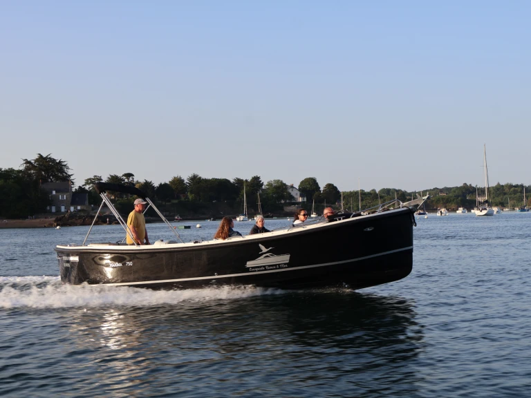 Motorówka do wynajmu w Dinard w najlepszej cenie