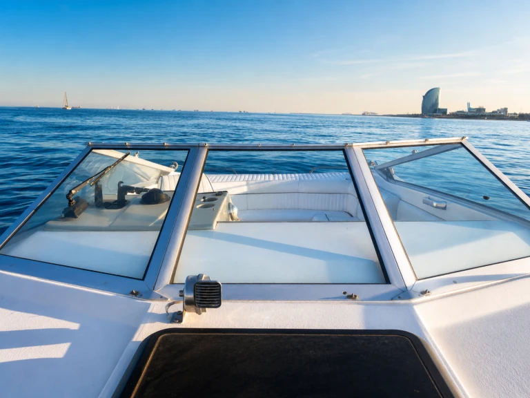 Wynajem Motorówka Sunseeker z patentem 