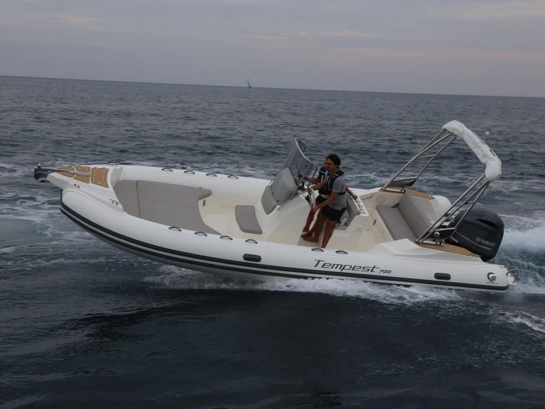 Wynajem łodzi Capelli Tempest 700 Open w Le Lavandou na SamBoat 