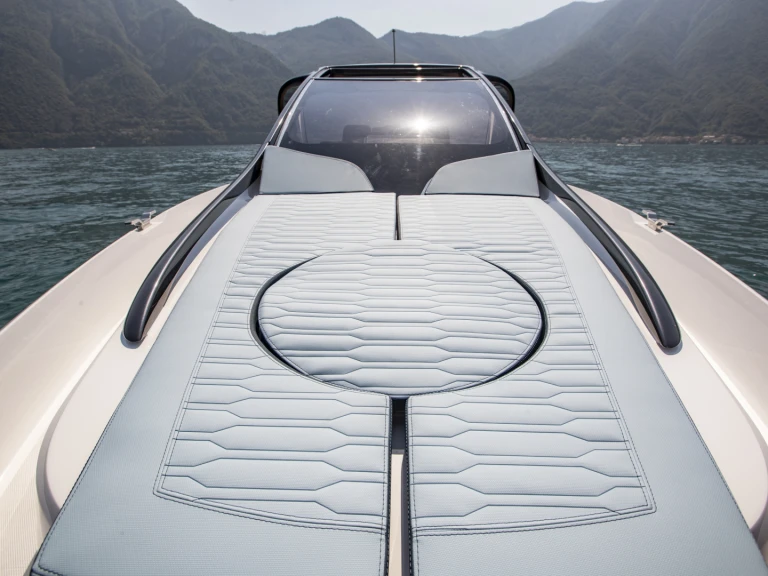 Wynajem w Salerno- Airon AMX 36 na SamBoat