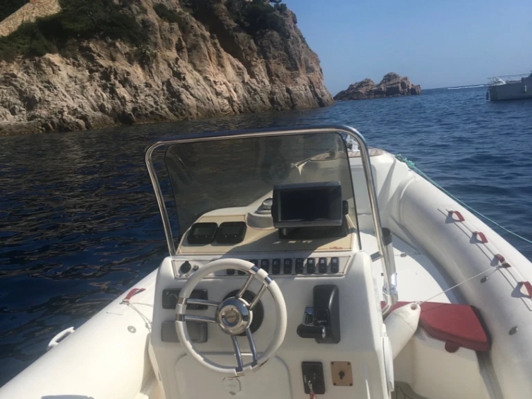 Wynajmij Nuova Jolly Prince 23 w Andernos-les-Bains