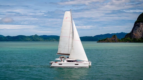 Wynajmij Fountaine Pajot Saba 50 w Ao Po