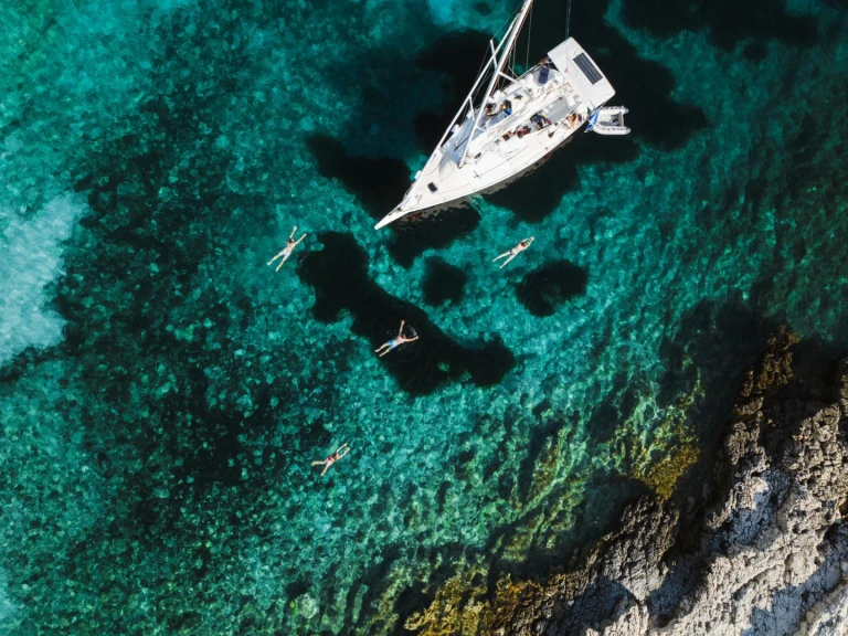 Wynajem łodzi Hvar tanio Jod 35