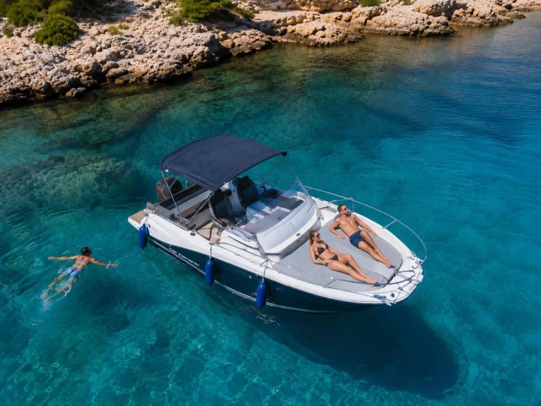 Wynajmij Jeanneau Cap Camarat 6.5 WA Serie 3 w Saint-Laurent-du-Var