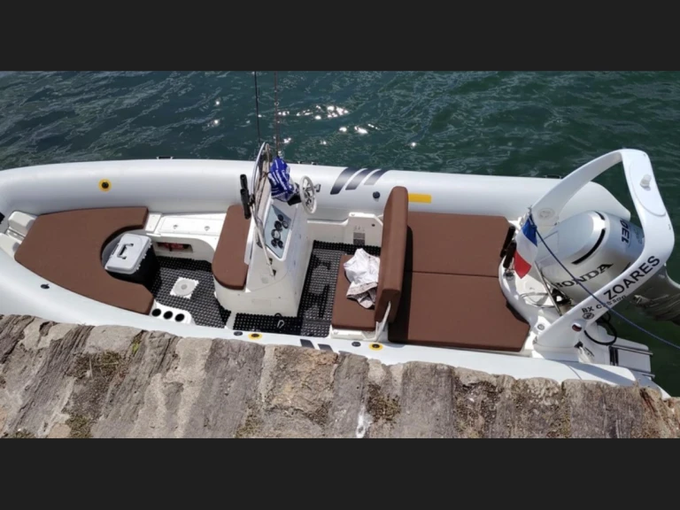 Wynajem Łódż półsztywna w Concarneau - Zodiac Medline