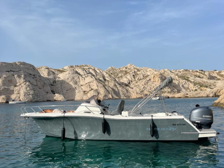 Wynajem Motorówka w Marsylia - White Shark 240 sc