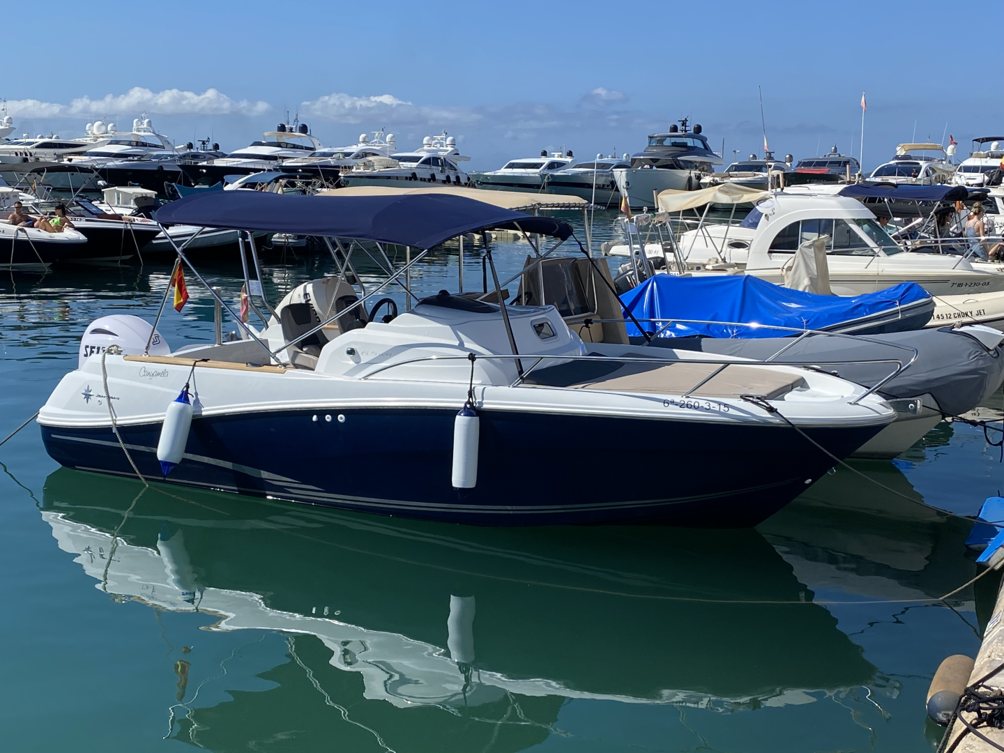 Wynajmij Jeanneau Cap Camarat 6.5 WA w Ibiza Town