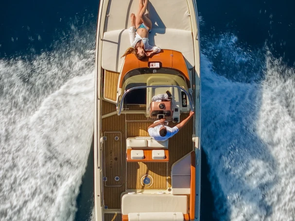 Wynajem w Mandelieu-la-Napoule- Invictus  Invictus 240 CX na SamBoat