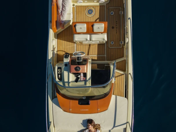 Wynajmij Invictus  Invictus 240 CX w Mandelieu-la-Napoule