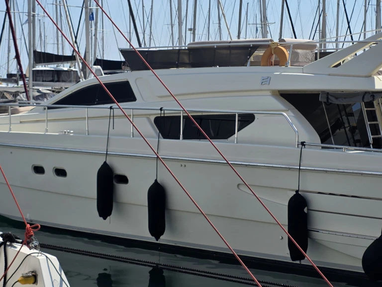 Wynajmij Luksusowy jacht z lub bez skippera Ferretti w Port Lindos