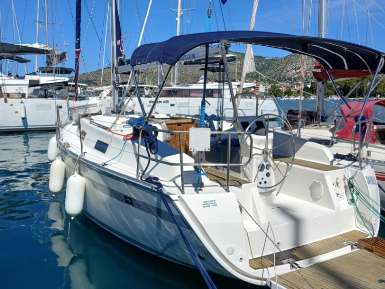 Wynajem w Trogir- Bavaria Cruiser 32 na SamBoat