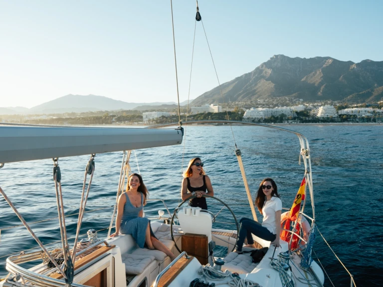Wynajem łodzi Bavaria Bavaria 36 Cruiser w Puerto Deportivo de Marbella na SamBoat 