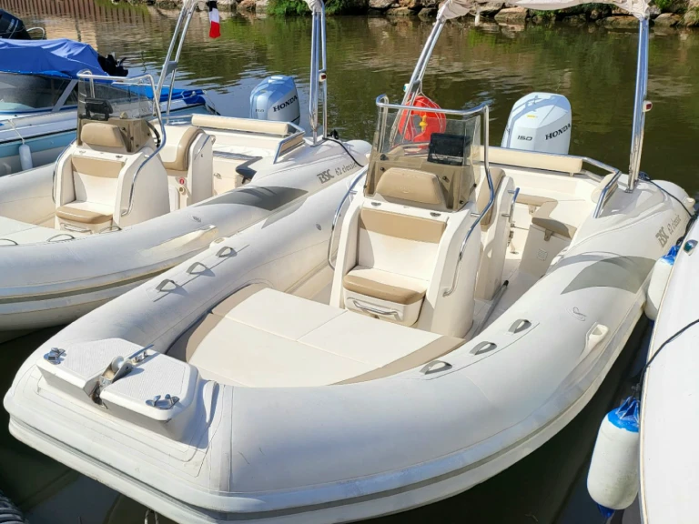 Wynajem łodzi Hyeres tanio Tempest 626
