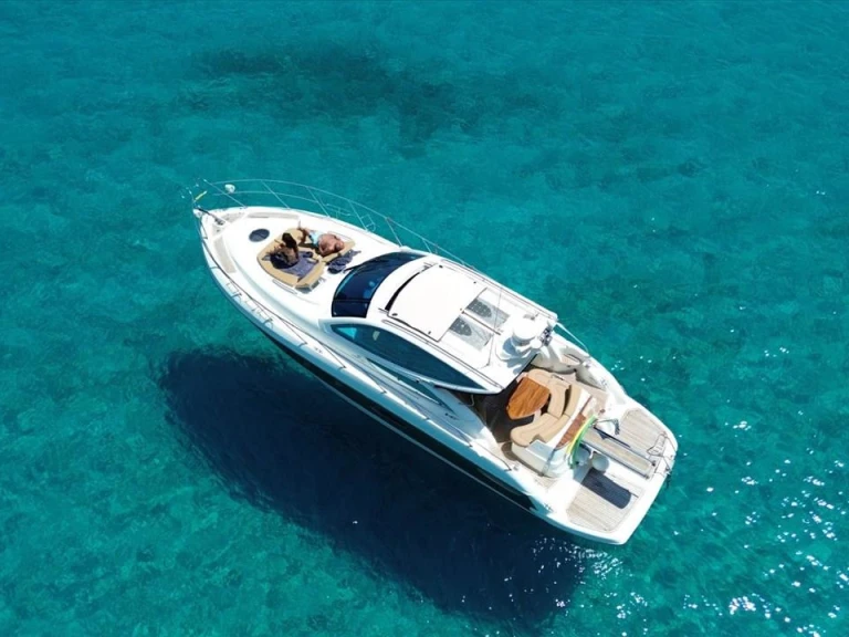 Wynajem łodzi Cranchi Cranchi Mediterranee 43 HT w Vlychada na SamBoat 