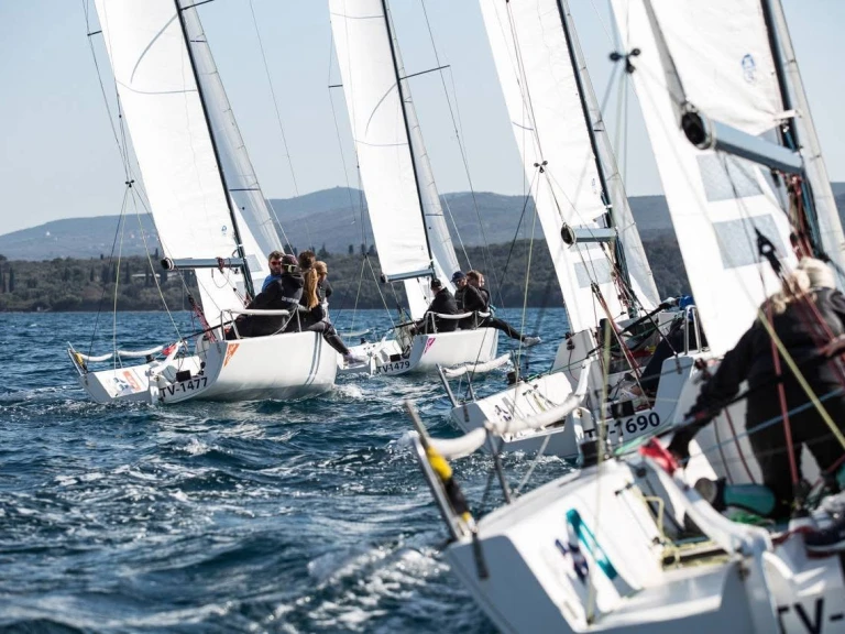 Wynajem łodzi JBoats J 70 w Tivat na SamBoat 