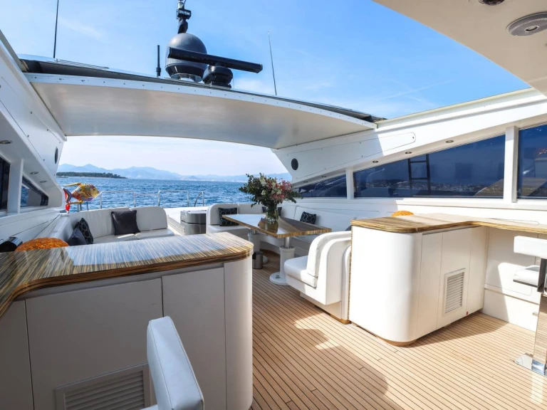 Wynajem Luksusowy jacht Cantieri di Arno z patentem 