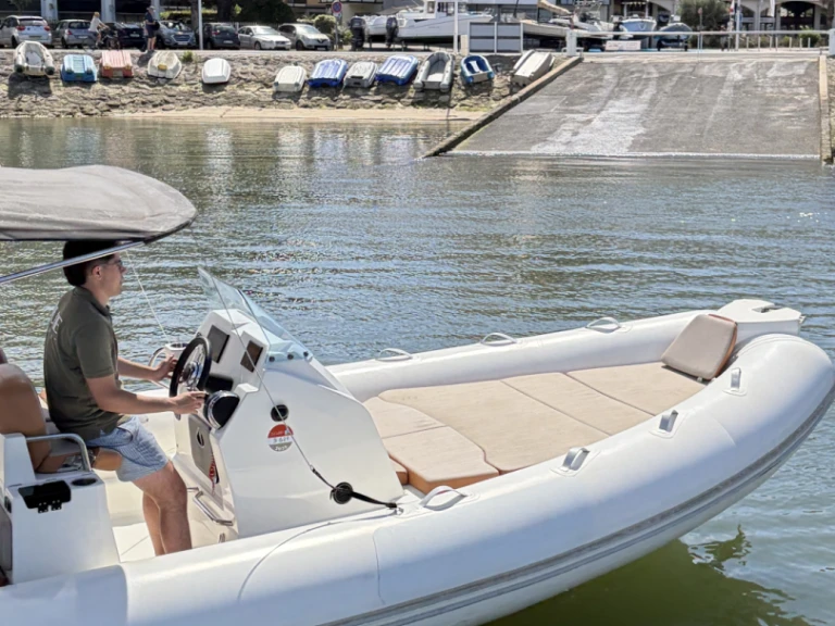 Wynajmij Łódż półsztywna z lub bez skippera Zodiac w Arcachon
