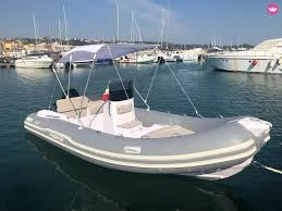 Italboats Predator 540 między profesjonalistami a osobami prywatnymi w Torre Vado