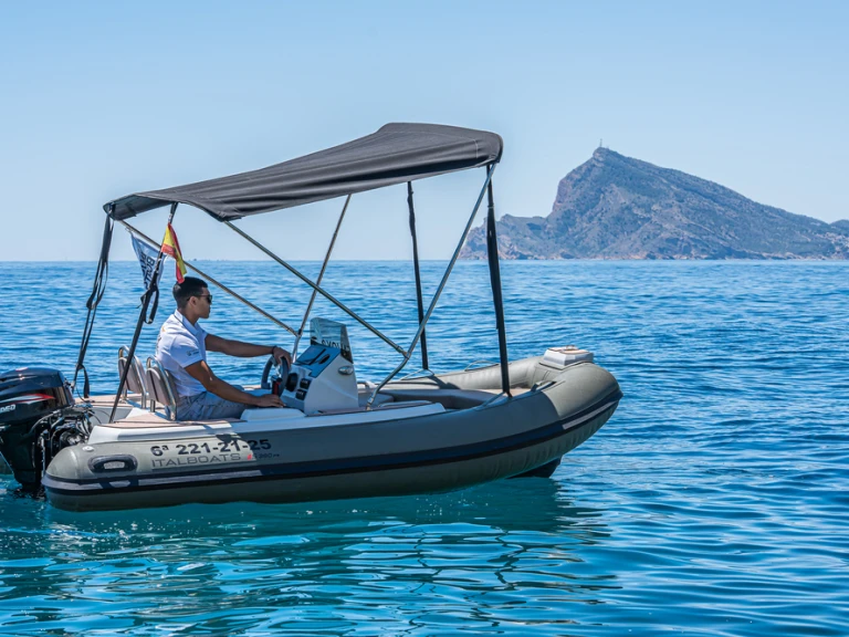 Wynajmij Łódż półsztywna z lub bez skippera Italboats w Altea
