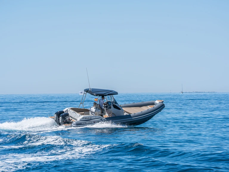 Italboats Stingher 28GT Lux między profesjonalistami a osobami prywatnymi w Altea