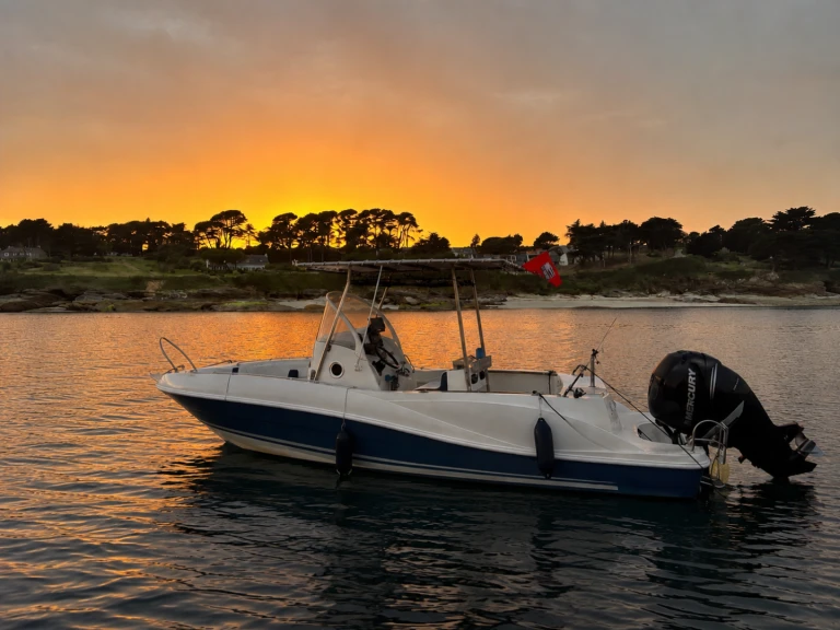 Wynajem łodzi Quicksilver Quicksilver 800 Commander w Lorient na SamBoat 