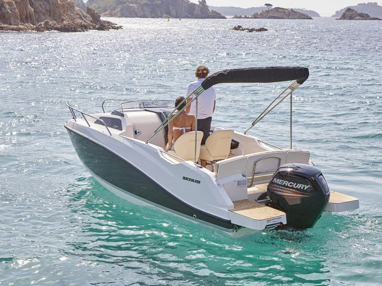 Wynajmij Quicksilver Activ 555 Cabin w Vieux Port de Cannes