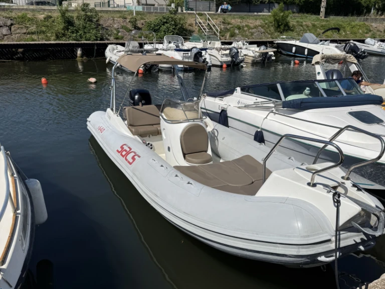Wynajmij Sacs Sacs S 640 w Les Salins d'Hyères
