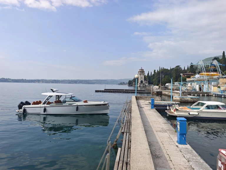 Wynajmij Motorówka z lub bez skippera Saxdor w Sirmione