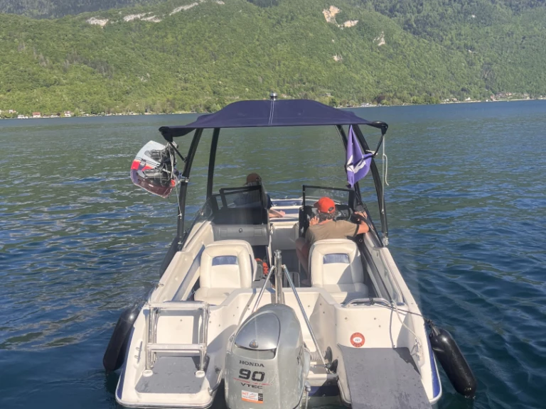 Wynajem Motorówka Sunbird z patentem 
