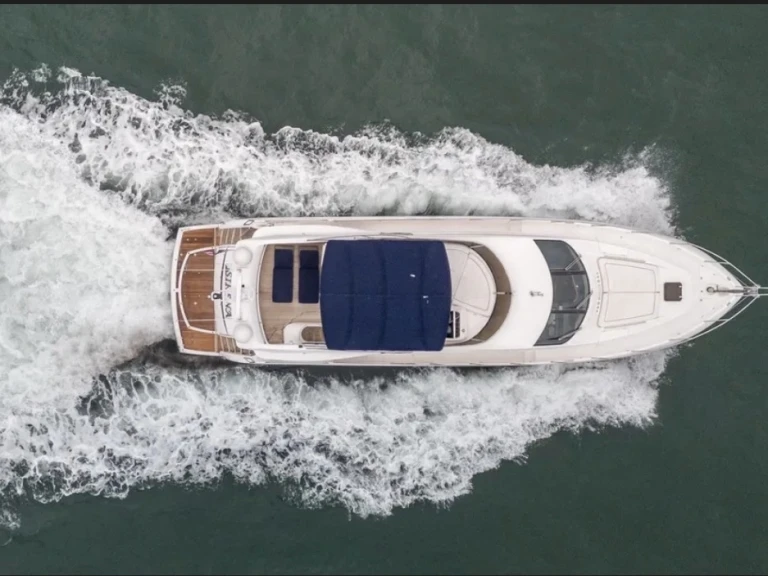 Wynajmij Sunseeker Manhattan 80 w Miami
