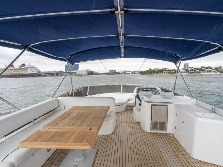 Wynajem Luksusowy jacht w Miami - Sunseeker Manhattan 80