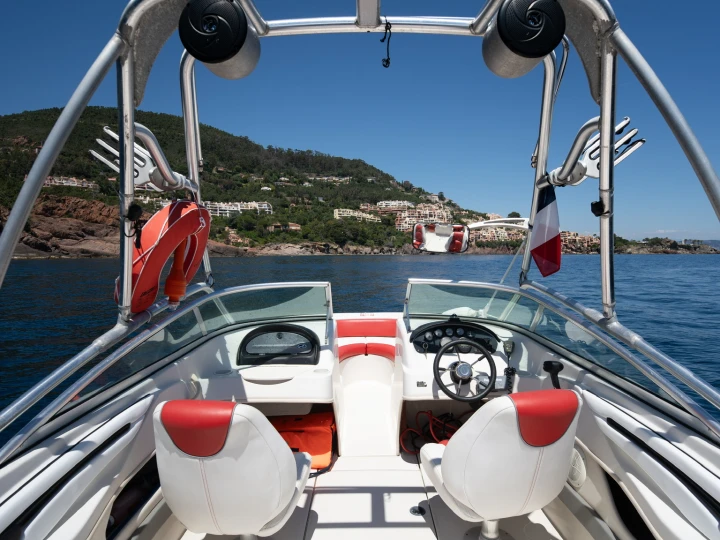 Wynajmij Sea Ray Sea Ray 205 Sport w Cannes