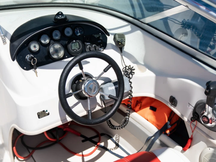 Wynajmij Motorówka z lub bez skippera Sea Ray w Cannes