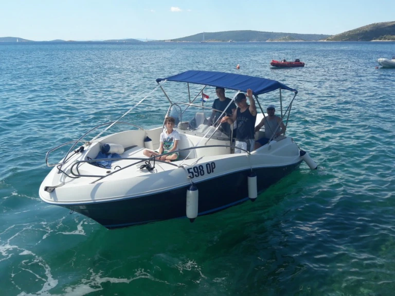 Wynajem łodzi Quicksilver Quicksilver 635 Commander w Split na SamBoat 