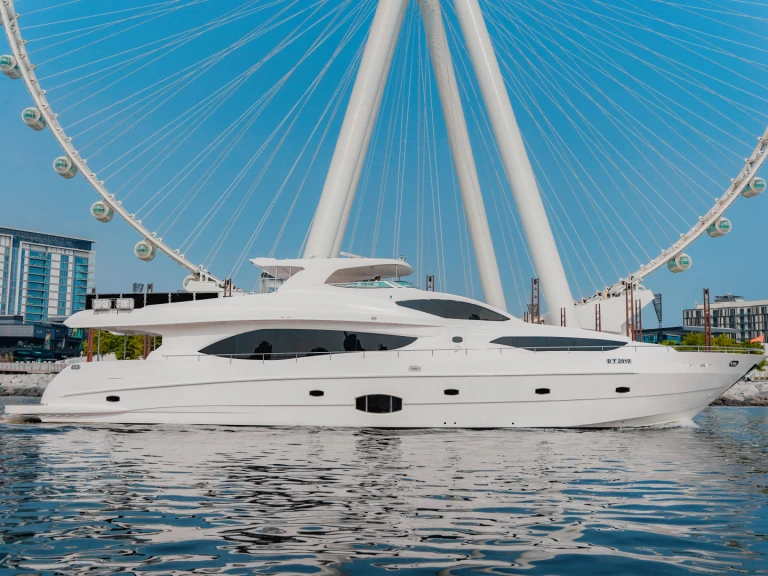 Luksusowy jacht do wynajmu w Dubai Marina w najlepszej cenie