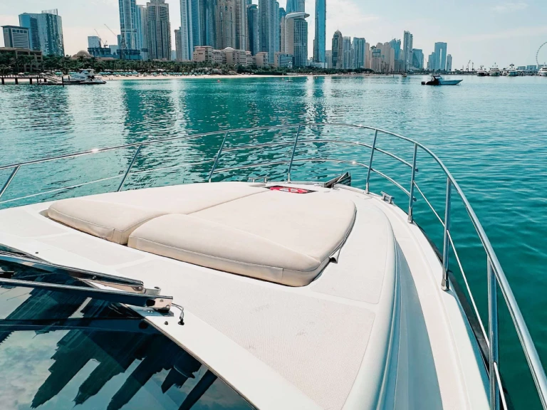 Wynajmij Azimut Azimut 50 X33 w Dubai Marina