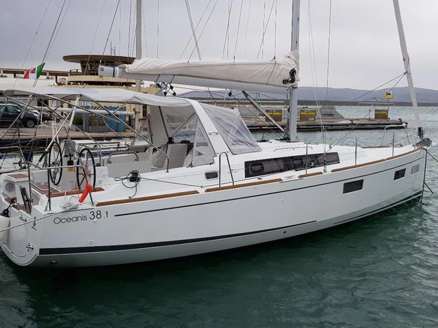 Wynajem w Livorno- Bénéteau Oceanis 38.1 na SamBoat