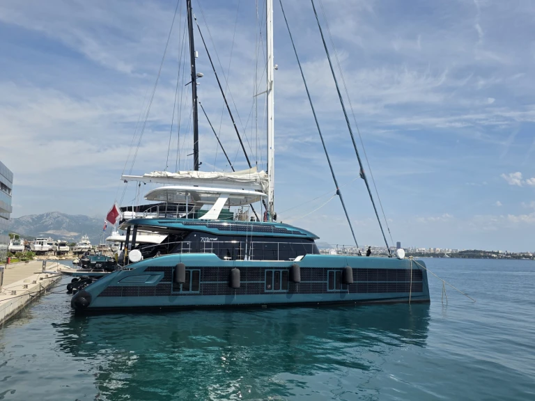Wynajmij Katamaran z lub bez skippera Sunreef w Kastel Gomilica
