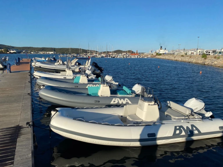Wynajmij Bwa California 550 w Olbia