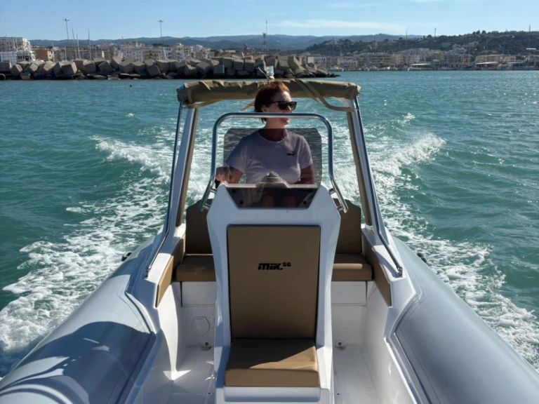 Wynajmij Micucci Mik Boat 560 w Vieste
