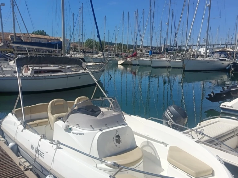 Wynajmij Bénéteau Flyer 550 Open S2 w Mandelieu-la-Napoule
