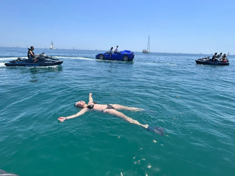 Sea-Doo GTX 170 między profesjonalistami a osobami prywatnymi w Barcelona