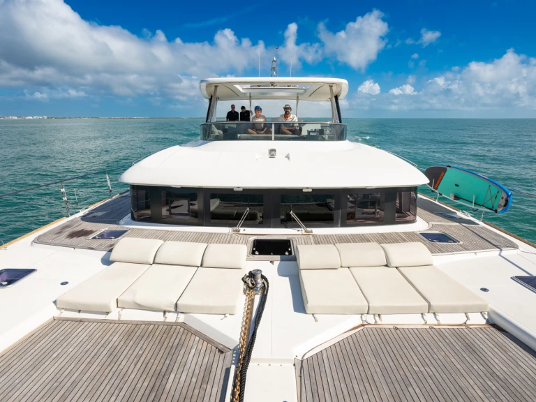 Lagoon Lagoon 630 Motor Yacht między profesjonalistami a osobami prywatnymi w Bay Street Marina