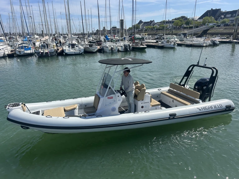 Wynajmij Highfield Patrol 760 w La Trinité-sur-Mer