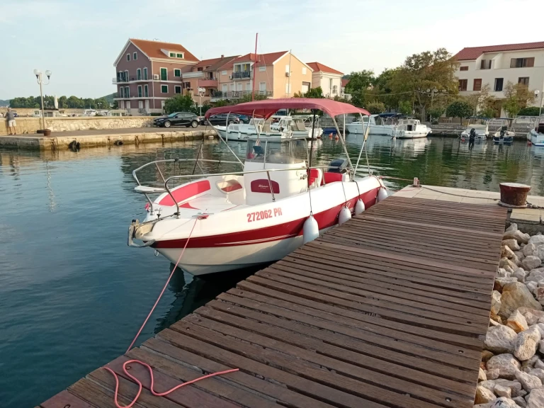 Wynajmij tancredi Blumax 21 w Medulin
