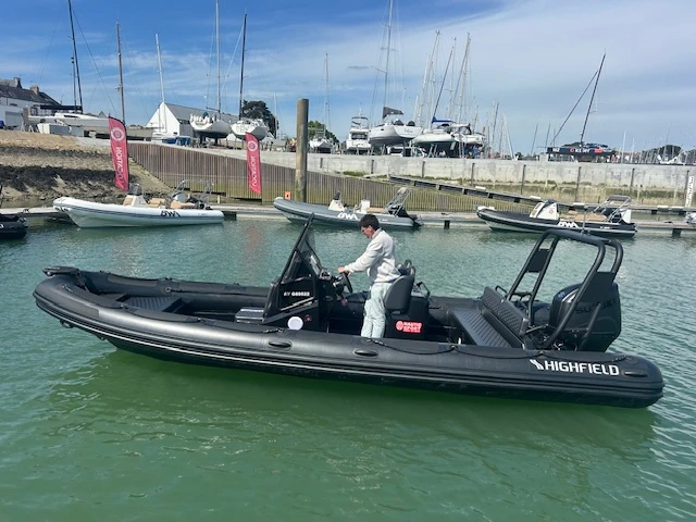 Wynajem łodzi La Trinité-sur-Mer tanio HIGHFIELD 700