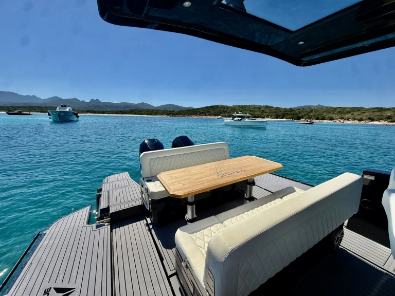 Wynajem w Marina di Portisco- Virtue V10Top na SamBoat