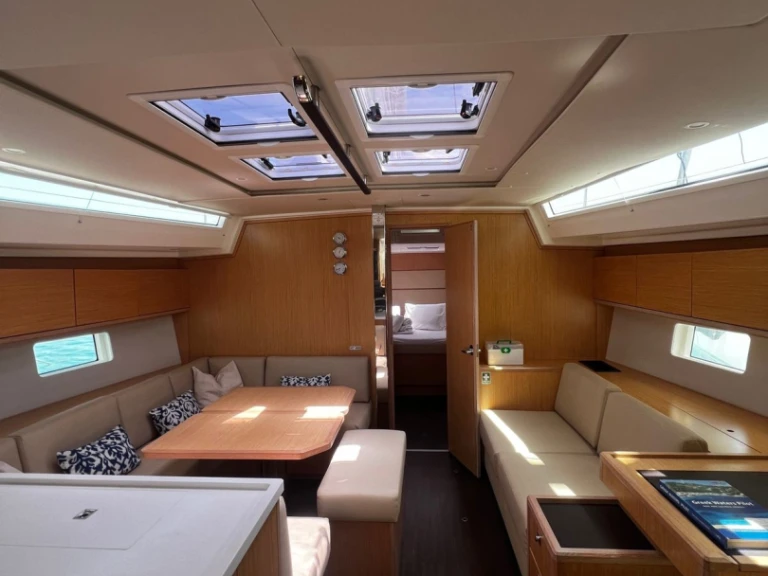Wynajem w Alimos- Bavaria Bavaria C50 Style na SamBoat